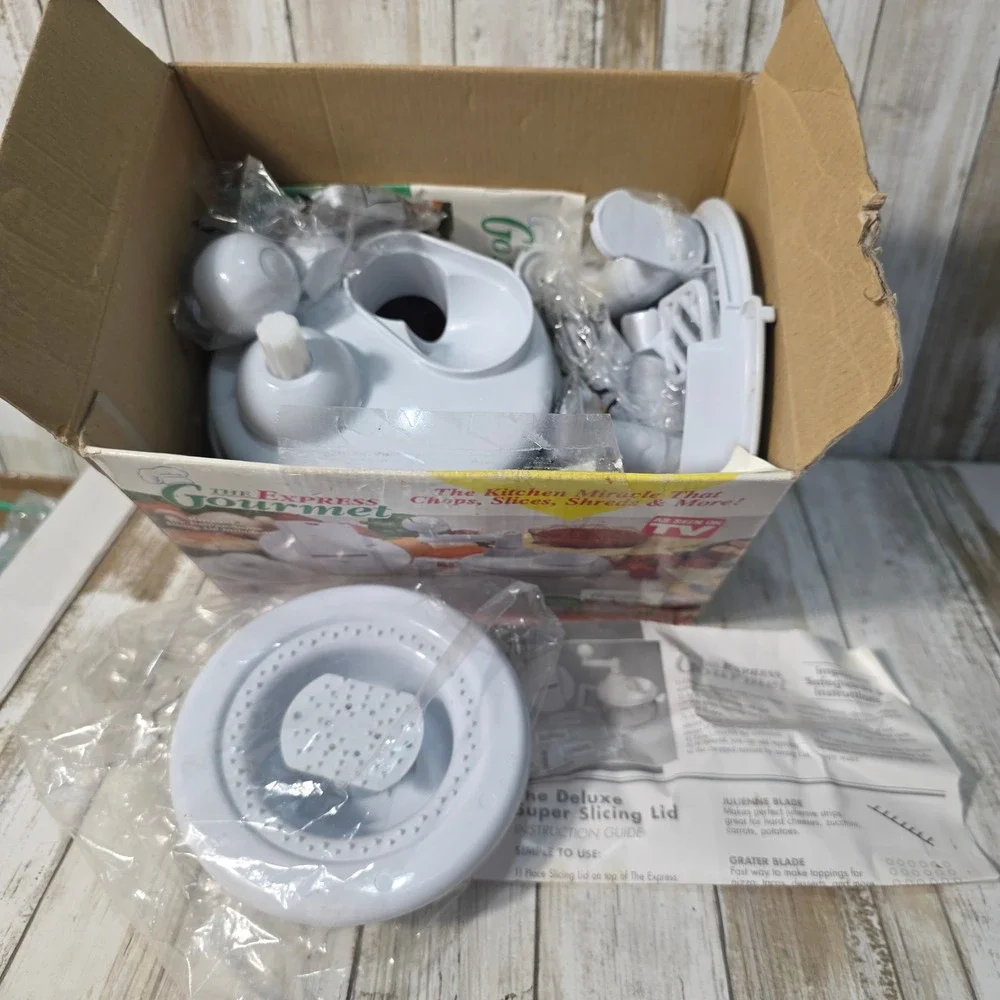 The Express Gourmet 16pc Manual Food Processor Chopper Slicer Seen On TV White